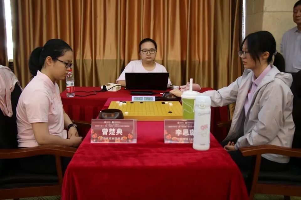 JvdtR, 中盘时黑棋