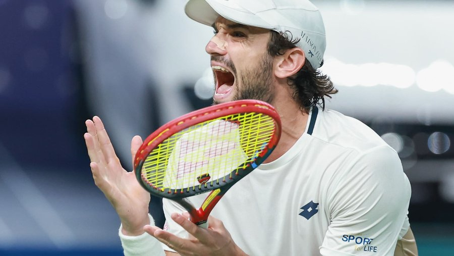 摩纳哥自 摩纳哥自