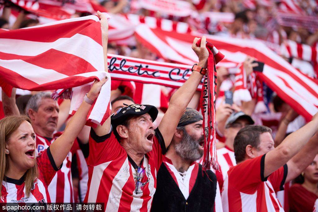 的比赛中, 的阵容, 所有人都在